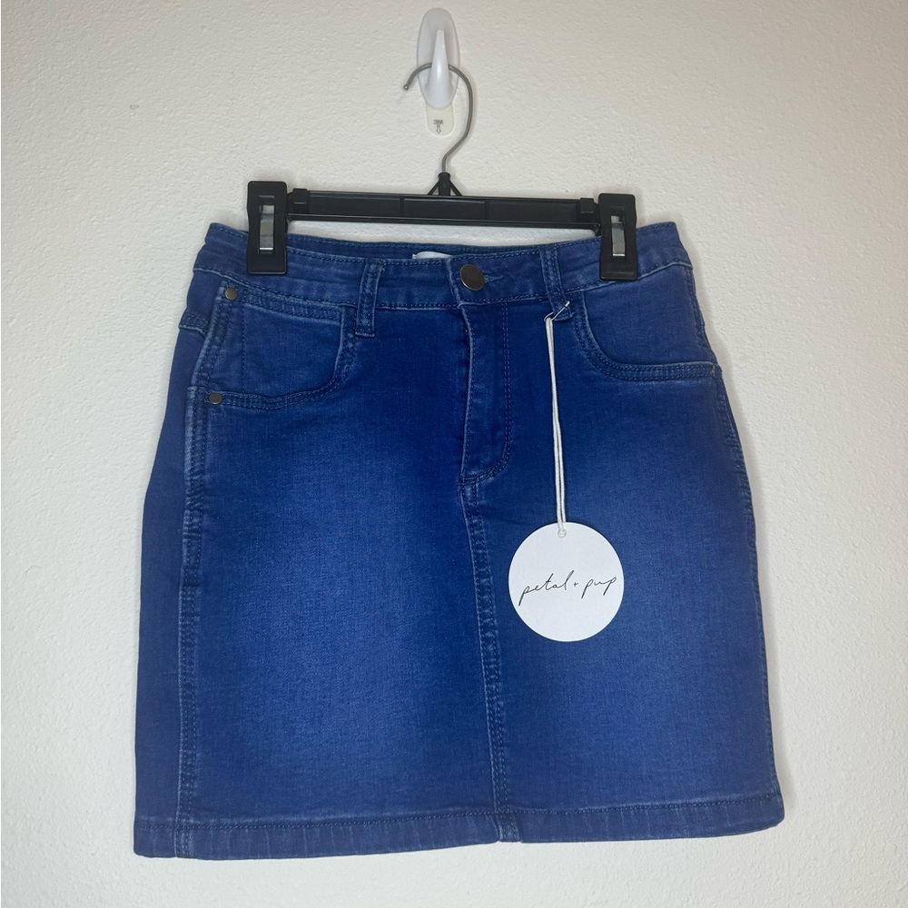 New with tags petal & Pup Jean skirt 🛍
